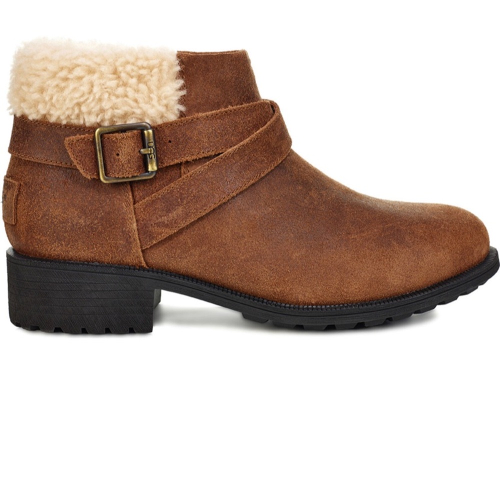 UGG WOMEN'S BENSON BOOTS
Size 9.5